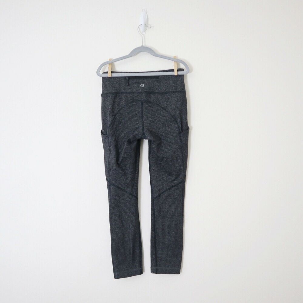 Lululemon Size 2 Speed Tight IV Giant Herringbone Gray Crop Leggings - Picture 6 of 10